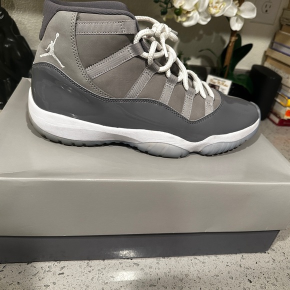 Nike Air Jordan “cool gray 11”